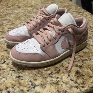 Air Jordan 1 Low Women’s Nike Sneakers